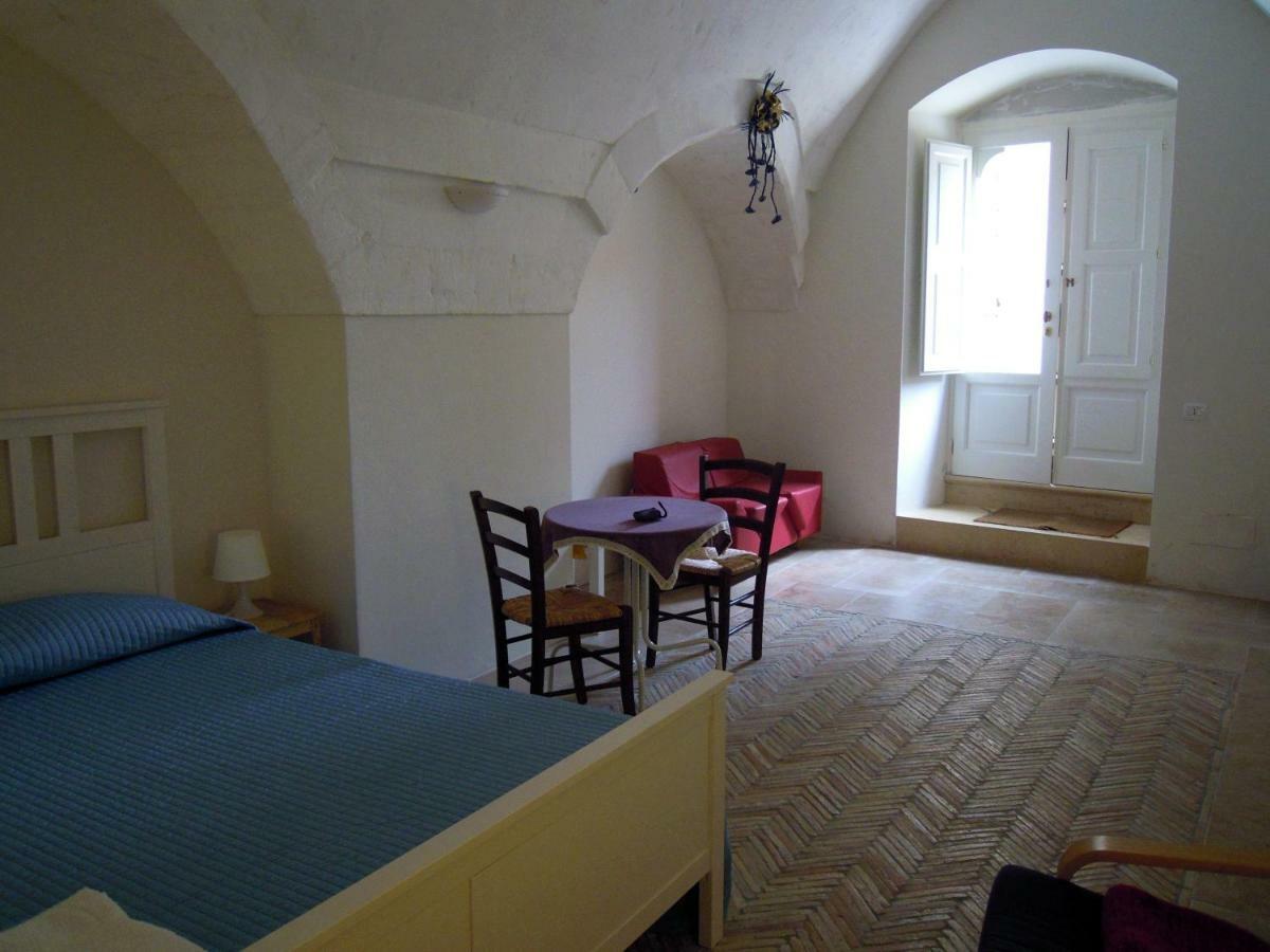 B&B Il Cortile มาเตรา ภายนอก รูปภาพ